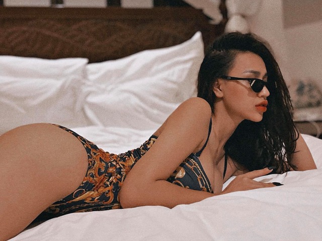 ”Nữ DJ sexy bậc nhất Hà thành” body quá đỗi nóng bỏng