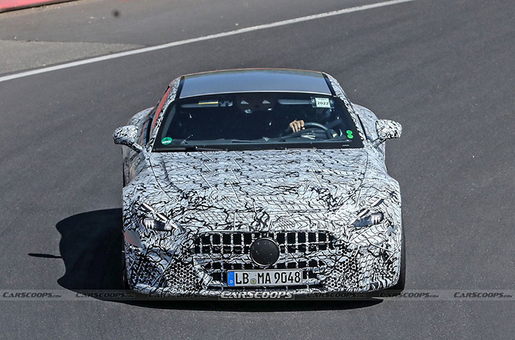 Mercedes-AMG GT thế hệ mới chạy thử nghiệm trên phố - 1