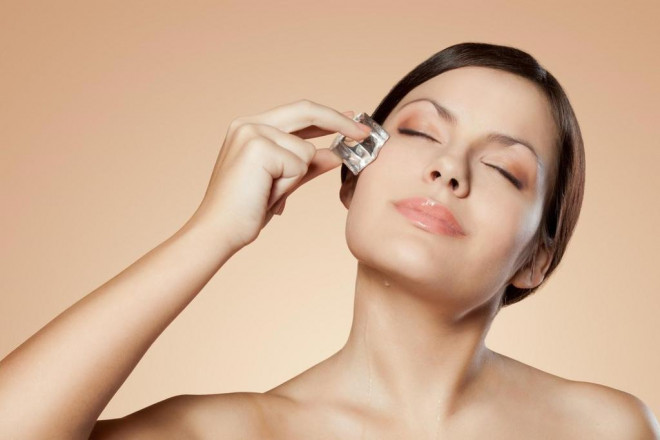 Bật mí 6 tác dụng thần kỳ của massage da mặt đúng cách - 3
