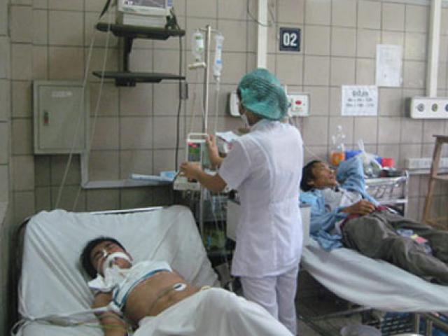 Uống thuốc sốt rét để phòng Covid-19, một người đàn ông ở Hà Nội phải thở máy