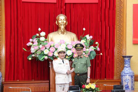 Thăng hàm Thiếu tướng đối với đồng chí Nguyễn Sỹ Quang, Phó Giám đốc Công an TPHCM - 1