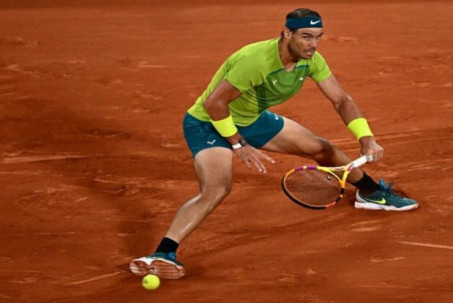 Bàn chân "dị biệt" và quyết định giúp Nadal trở thành "bá chủ" tennis