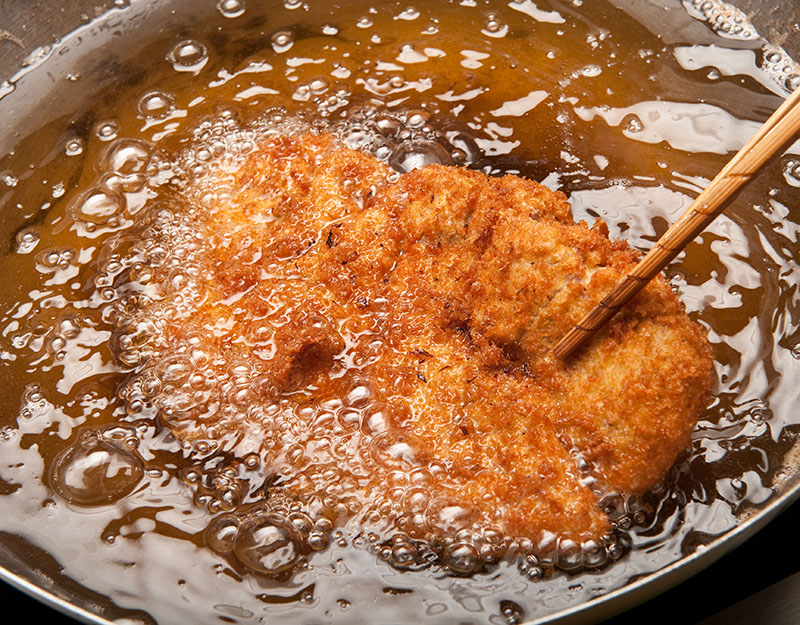 この料理は、天皇が日本で食べるように勧められて、早くも西洋化の時代に登場しました-6