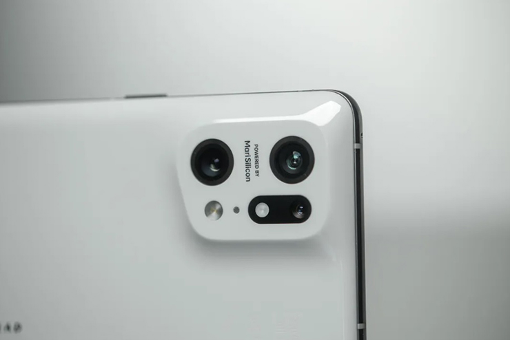 Ngang giá, iPhone 12 Pro Max hay Oppo Find X5 Pro đáng móc hầu bao hơn? - 6