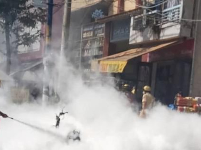 Clip: Xe tay ga cháy đùng đùng trên đường Trường Chinh