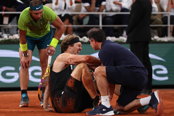 Nadal trên đỉnh thế giới: Đua Wimbledon, bản thân hay Djokovic là đối thủ số 1? - 7