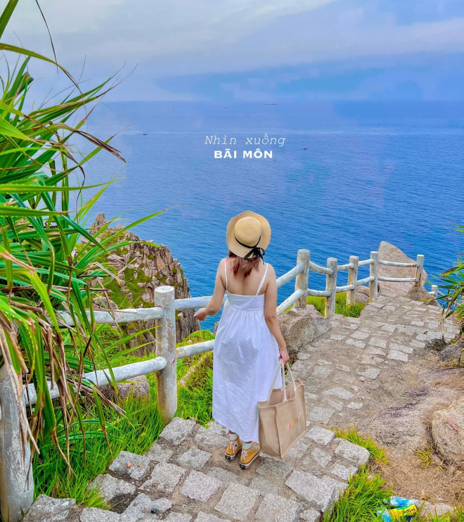 Cùng bạn thân đặt chân đến mảnh đất “hoa vàng trên cỏ xanh” - 19