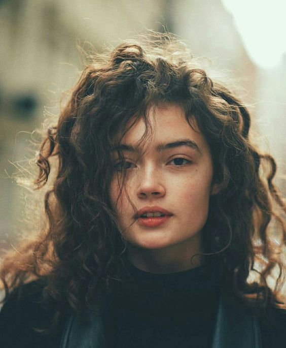 Muốn tóc không rụng, bạn nên nghiêm túc tránh các thực phẩm này - 2