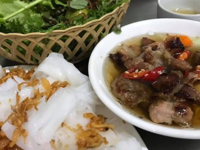 Đặc sản 3 miền - Vì sao đến Hà Nam nhất định phải ăn bánh cuốn chả nướng Phủ Lý, người Hà Nội vốn nổi tiếng bún chả cũng tìm về ăn