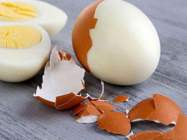 Sĩ tử đi thi có nên kiêng ăn trứng?