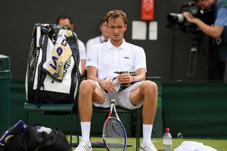 ATP tính "quay xe" cộng điểm cho Wimbledon, Medvedev chờ cơ hội tham dự