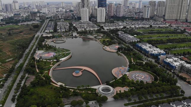 Kỳ lạ công viên rộng 12 ha giữa Thủ đô đã xây xong không đưa vào sử dụng - 1