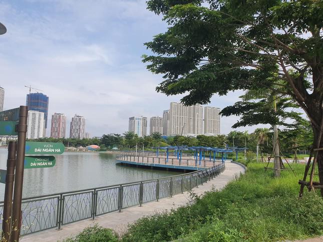 Kỳ lạ công viên rộng 12 ha giữa Thủ đô đã xây xong không đưa vào sử dụng - 9