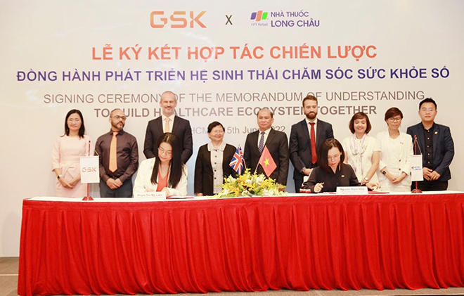 GSK Việt Nam và FPT Long Châu hợp tác cùng phát triển hệ sinh thái chăm sóc sức khỏe số - 1