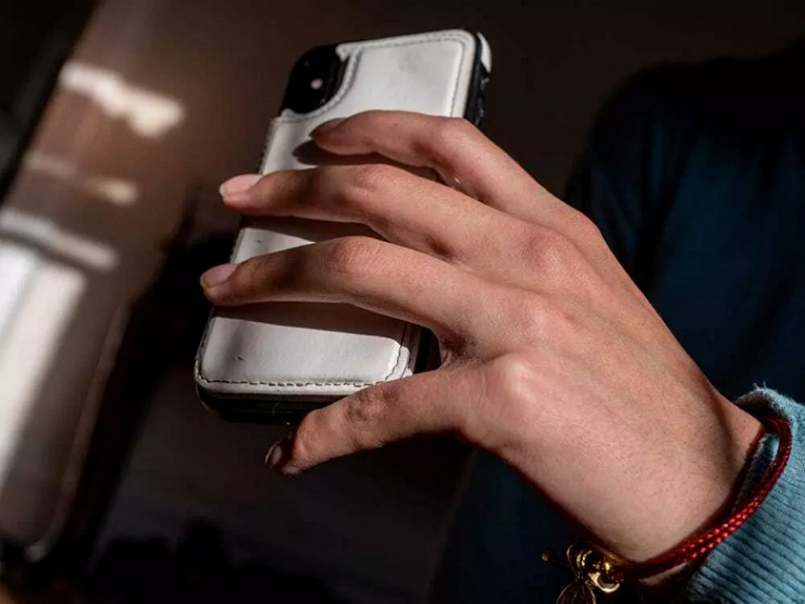 Đây là thói quen người dùng cần thay đổi khi cầm smartphone - 1