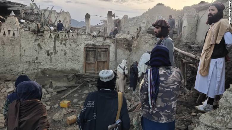 Động đất cực mạnh ở Afghanistan: Hơn 900 người chết - 1