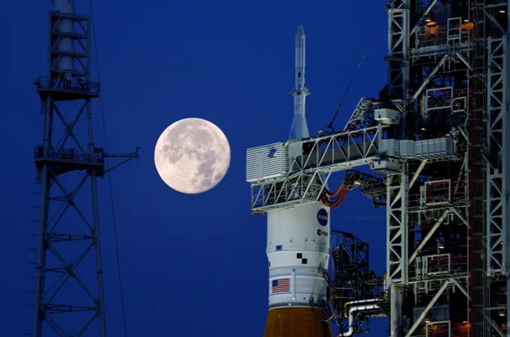 NASA thử nghiệm tiếp nhiên liệu liệu cho tên lửa Artemis 1, chuẩn bị đổ bộ Mặt Trăng - 1