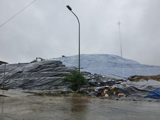 Hà Nội: Bãi rác Xuân Sơn tạm dừng tiếp nhận rác để phòng ngừa sự cố môi trường - 1