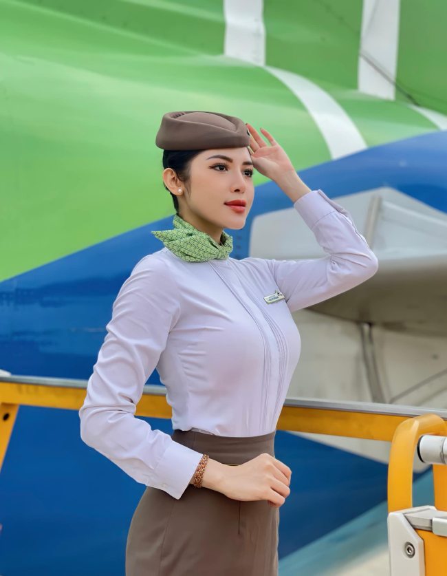 Nữ tiếp viên hàng không Việt này ăn gì để tóc đen như gỗ mun, da trắng tựa bông bưởi? 10