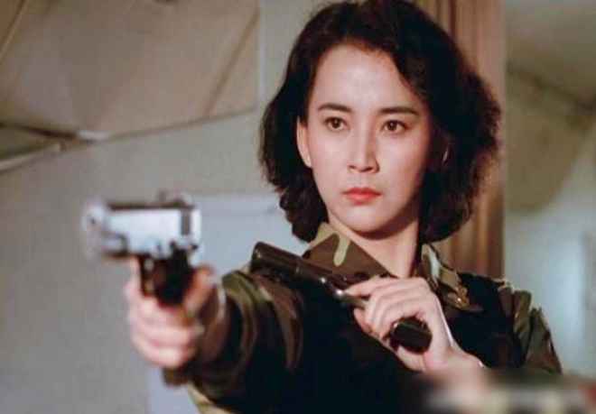 Nữ hoàng võ thuật bị lừa đóng phim 18+: Yêu &#34;ông trùm&#34; xã hội đen, bán nhà giúp chồng giảm án tù - 1