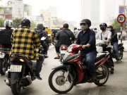 Người Hà Nội liều lĩnh làm điều trái luật trước mặt CSGT ở nút giao thông “khổ sở”