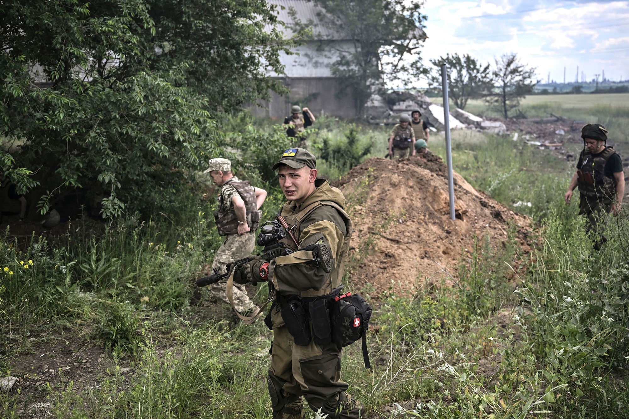 Thoái lui khỏi Severodonetsk có phải là thất bại lớn với Ukraine? - 1