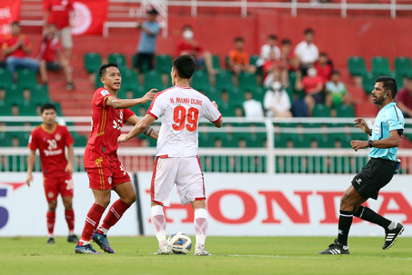 SAO U23 Việt Nam nổi nóng với cầu thủ Campuchia ở giải châu Á
