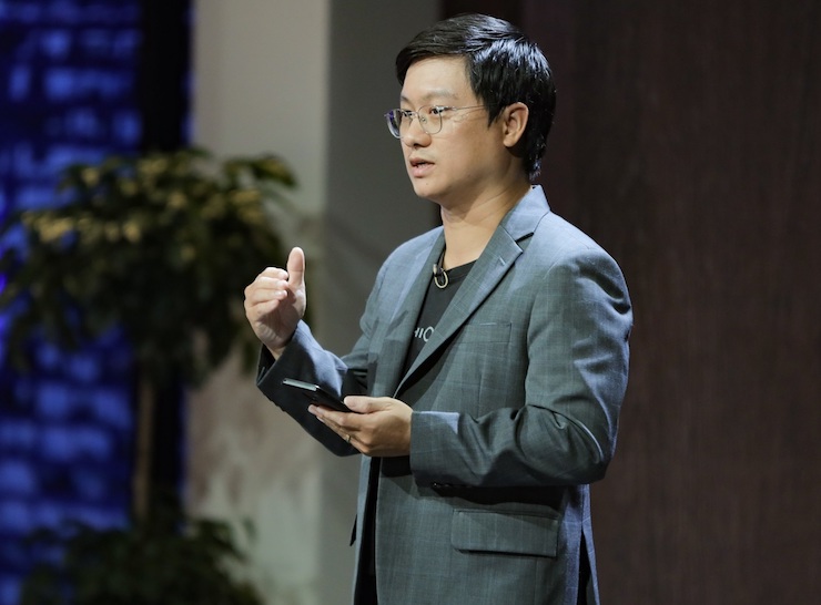 Shark Tank: Hai "cá mập" tranh giành startup "Uber ngành bất động sản" - 1