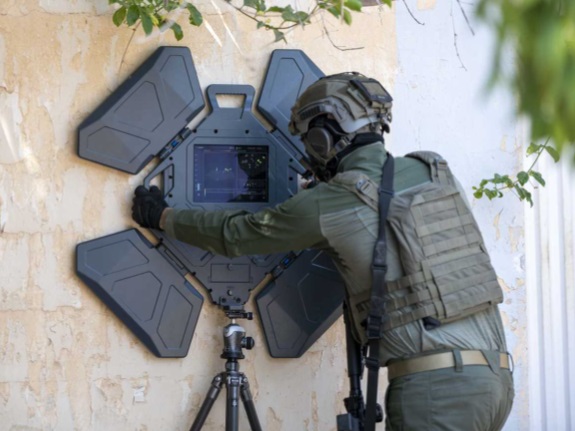 Binh sĩ &#34;nhìn xuyên tường&#34; nhờ thiết bị quân sự mới của Israel - 1