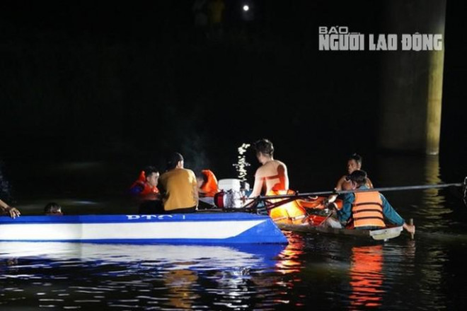 Tìm thấy thi thể 3 học sinh mất tích ở sông Dinh - 1
