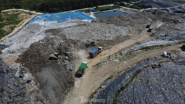 Vì sao các khu xử lý rác luôn quá tải? - 1