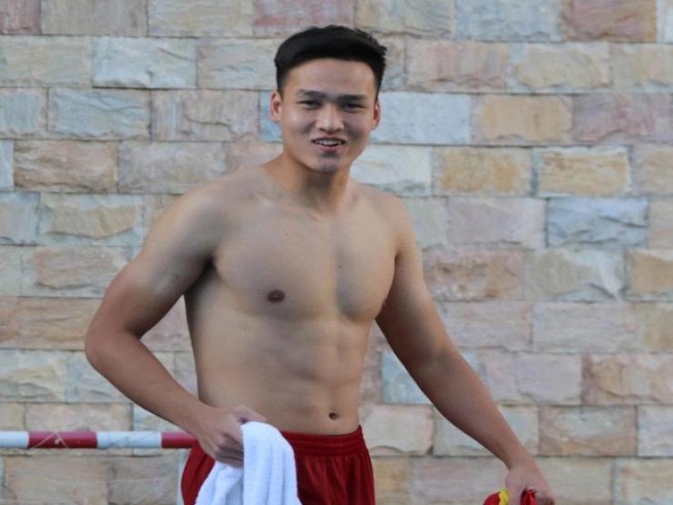 Nam thần cơ bắp mới của giới cầu thủ Việt gọi tên Việt Anh