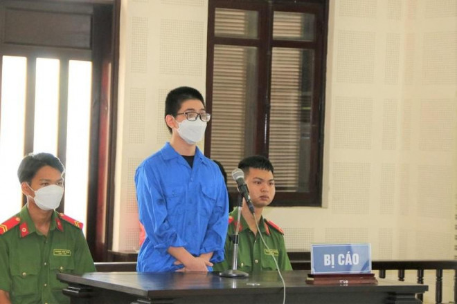 Đưa bạn đi xin lỗi người yêu cũ rồi gây án mạng - 1