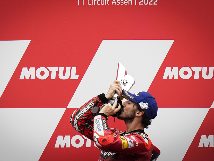 Đua xe MotoGP, Dutch TT: Ducati có chiến thắng đầu tiên sau 14 năm ở ”đền thờ tốc độ”