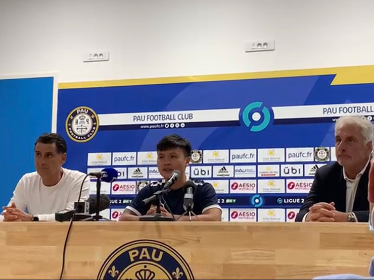 Trực tiếp Quang Hải ra mắt Pau FC ở Pháp: HLV trưởng đánh giá cao Hải ”con”