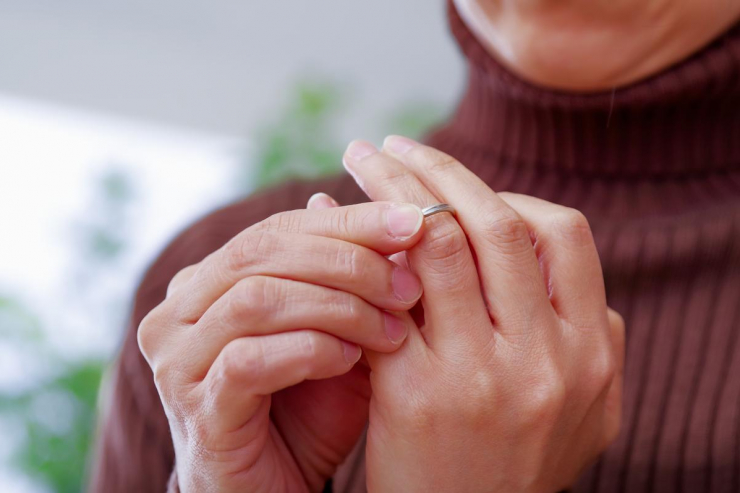 Lộ chuyện ngoại tình vì thói quen la hét khi làm "chuyện ấy" - 2