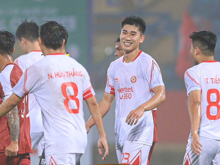 Video bóng đá Viettel - Bình Thuận: &#34;Đánh tennis&#34; dễ dàng, đặt suất derby Thủ đô (Cúp quốc gia) - 1