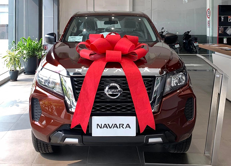Nissan Navara được giảm giá tới 120 triệu đồng tại đại lý - 1