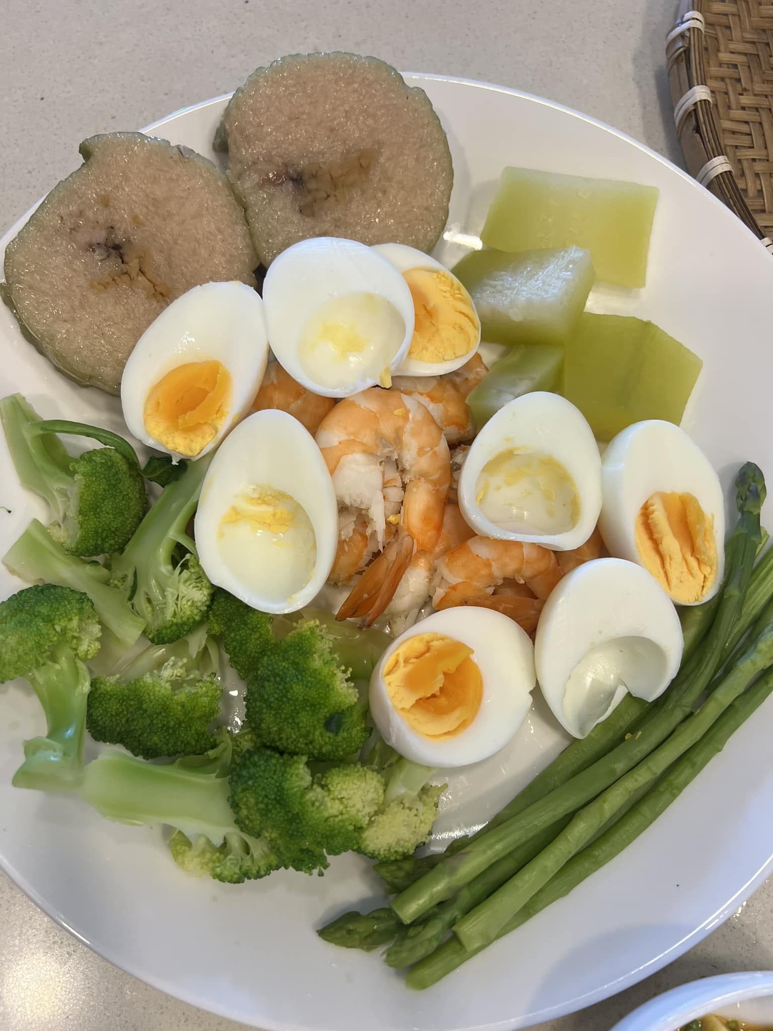 Hoàn mỹ như tượng thạch cao, "hoa hậu Ê-đê đẹp nhất" tự khoe khuyết điểm ít ai biết - 2