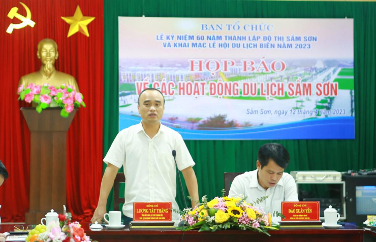 Bí thư Sầm Sơn: 1 quả dừa bán 40 ngàn, phạt 12 triệu - 1
