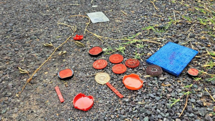 Phát hiện nhiều CMND, sổ hộ khẩu và con dấu trên đường dân sinh cao tốc Trung Lương - Mỹ Thuận - 2