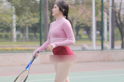 1001 kiểu thời trang phản cảm, dễ ”rước hoạ vào thân” trên sân tennis
