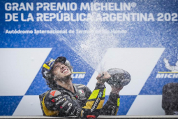 Đua xe MotoGP, Argentina GP: Nhà vô địch mắc sai lầm, ”The Doctor” trở lại