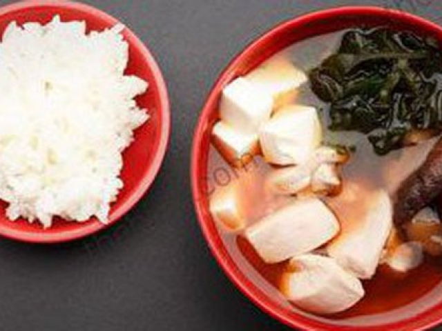 Ăn gì để trẻ lâu? 2 món ăn không thể thiếu trong bí quyết trẻ lâu của người Nhật