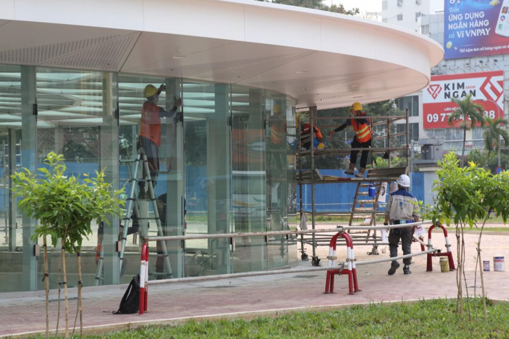 Lộ diện &#39;hoa sen&#39; khổng lồ ở ga trung tâm Bến Thành, metro số 1 - 9