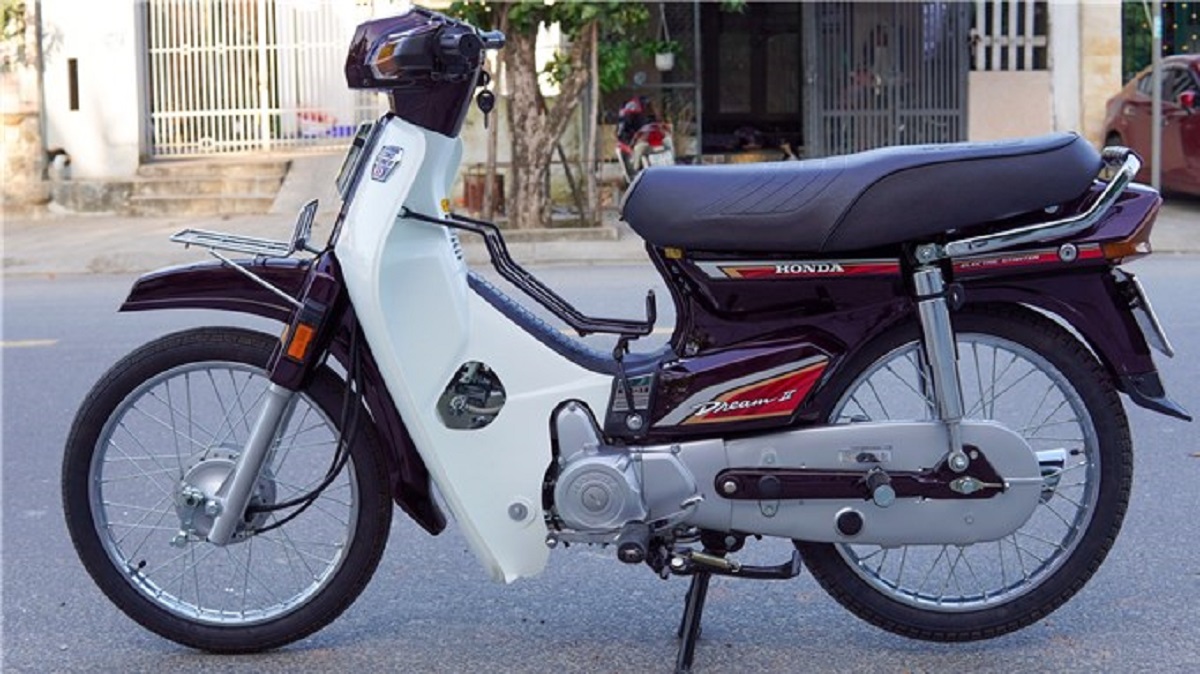 Phục dựng Honda Dream Thái Lan