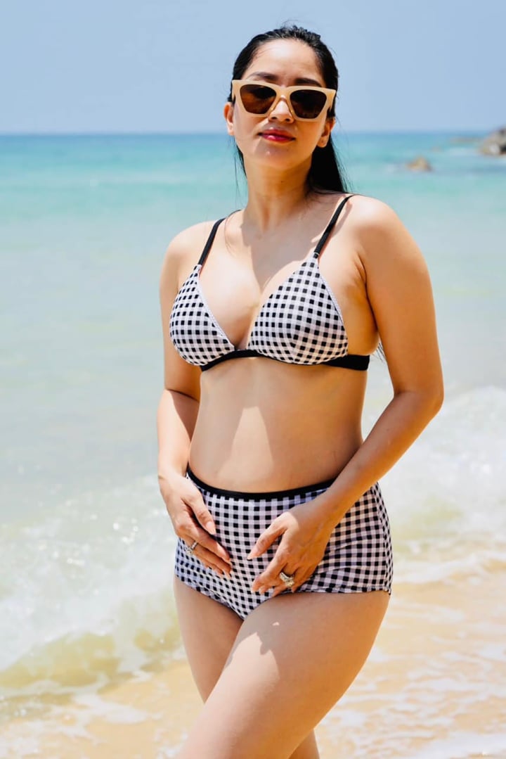 Minh Hằng mặc bikini khoe dáng gợi cảm ở tháng thứ 5 của thai kỳ - 5