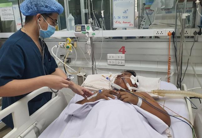 Nhiều người nguy kịch vì mắc sốt xuất huyết trái mùa - 1