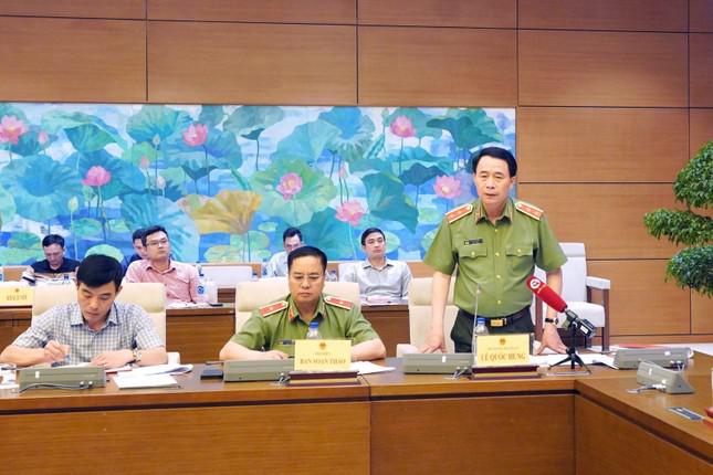 Trung tướng Lê Quốc Hùng lý giải việc cấp căn cước cho người gốc Việt - 1