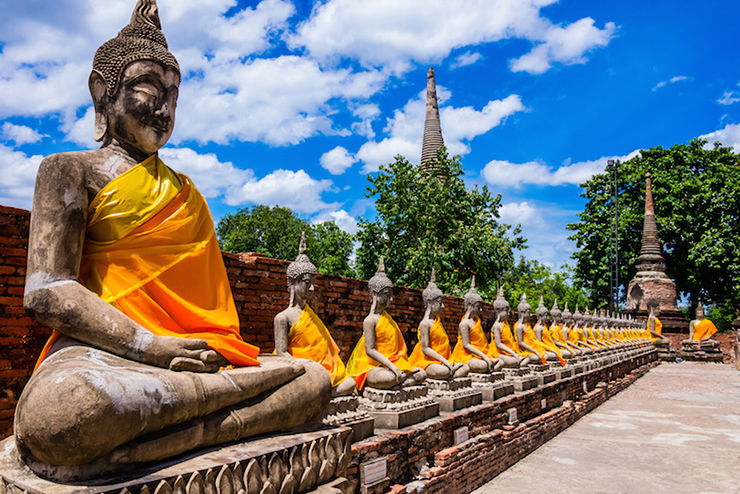Ayuthaya: Được thành lập vào khoảng năm 1350, Ayutthaya là thành phố lịch sử vốn là một pháo đài quân sự và thương mại của người Khmer. Không lâu sau, thương cảng thịnh vượng này đã trở thành cố đô của Thái Lan trong 4 thế kỷ.
